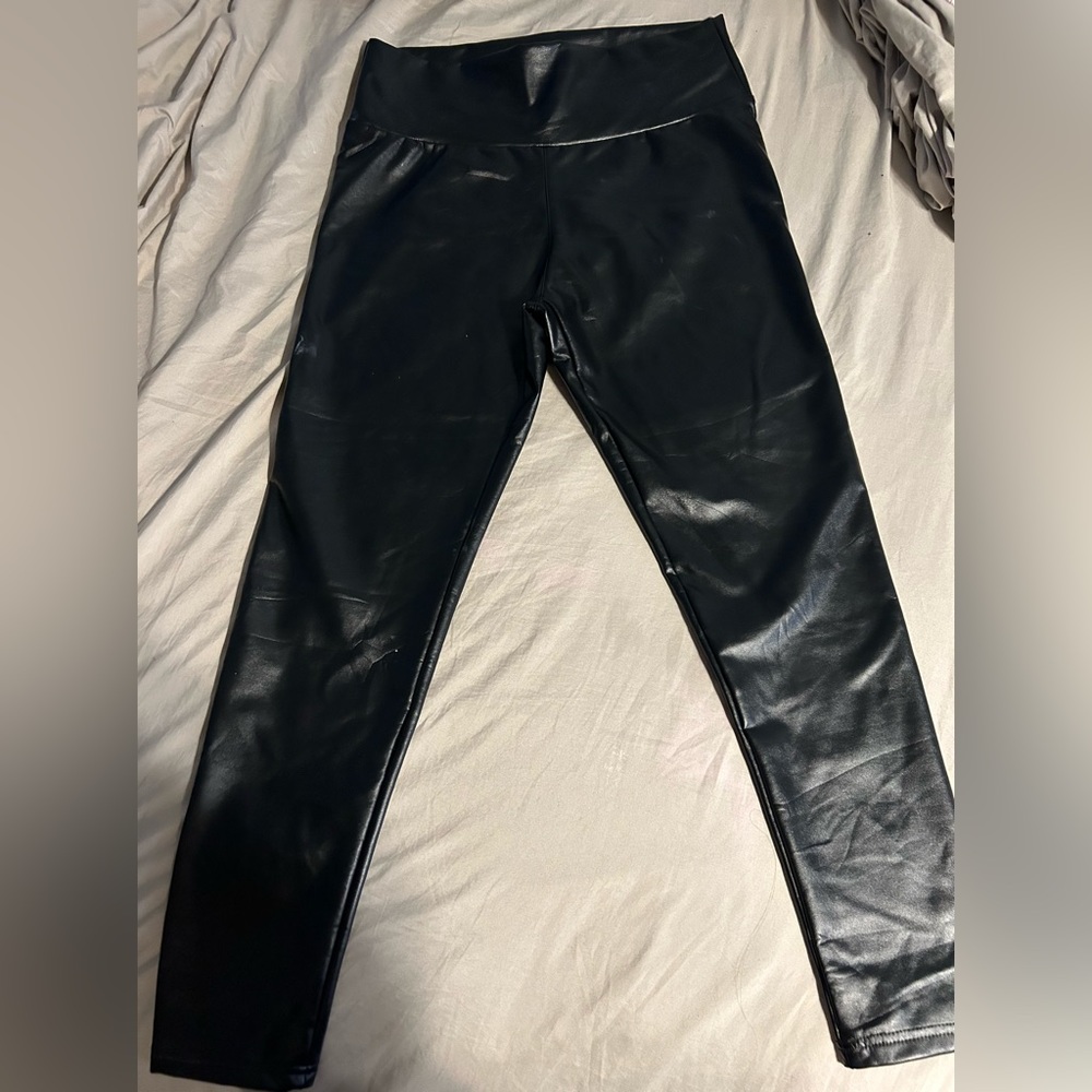 Faux leather leggins never worn